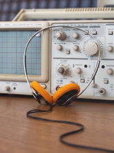 將圖片載入圖庫檢視器 KPH40 Retro On Ear Headphones

